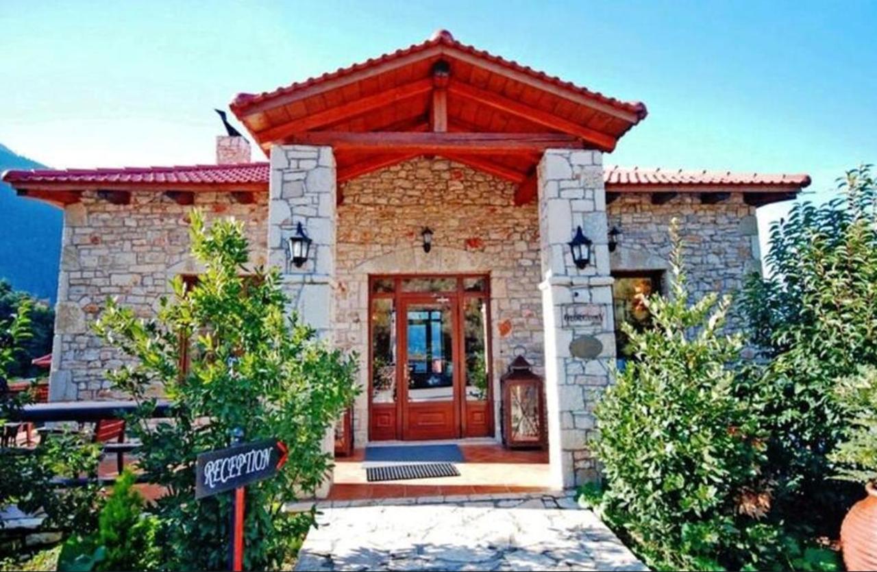 Georgio'S V Chalet Kalavrita Exterior foto